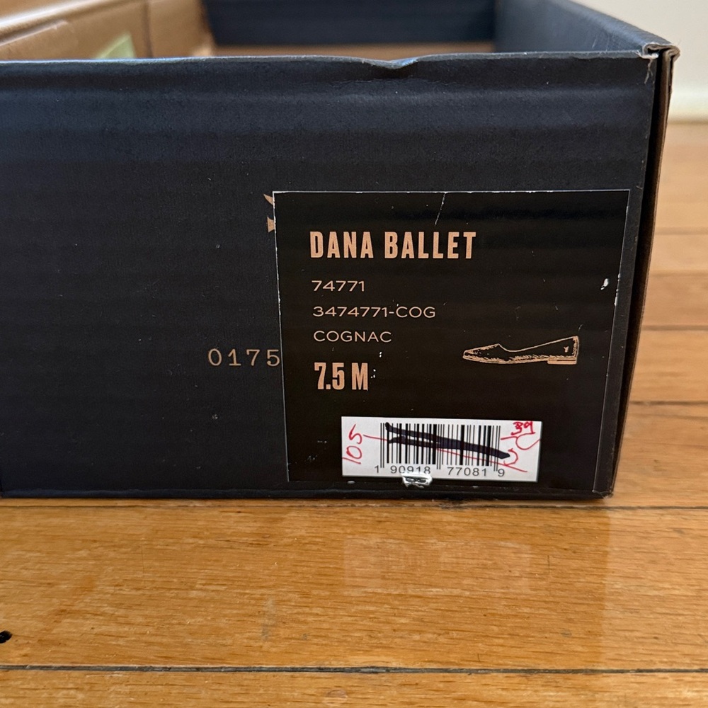 Frye Leather Ballet Flats NIB - Picture 9 of 9